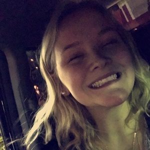 Meet your Posher, Addie